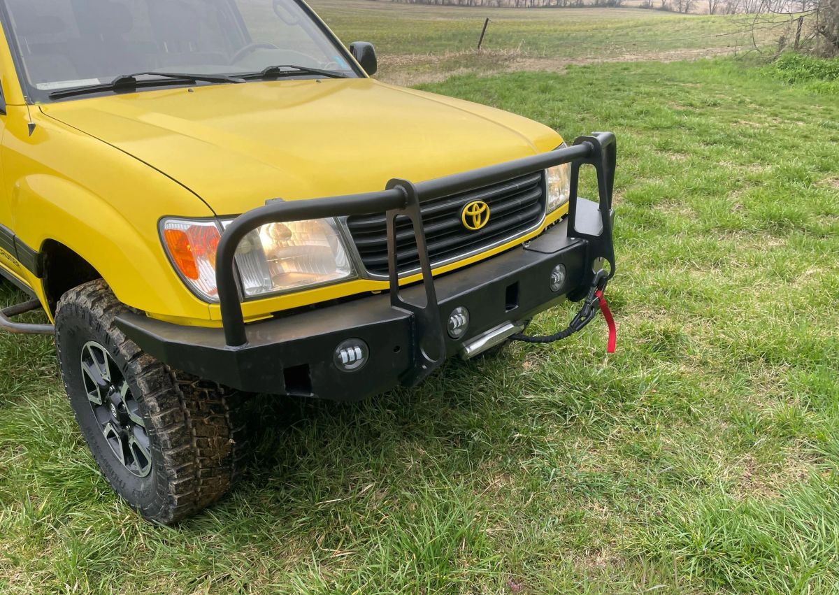 Big Slack Off Road Land Cruiser / LX470 front bumper, brush guard and winch mount