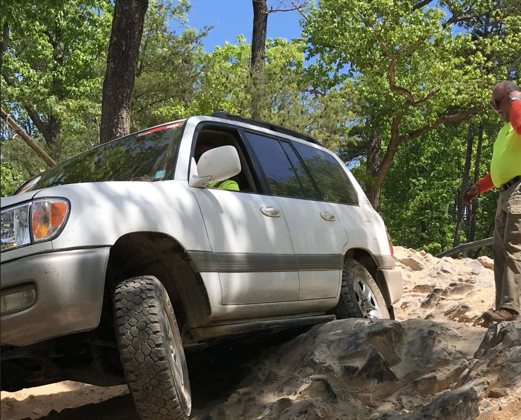Big Slack Off Road Land Cruiser 100 / LX470 rock sliders